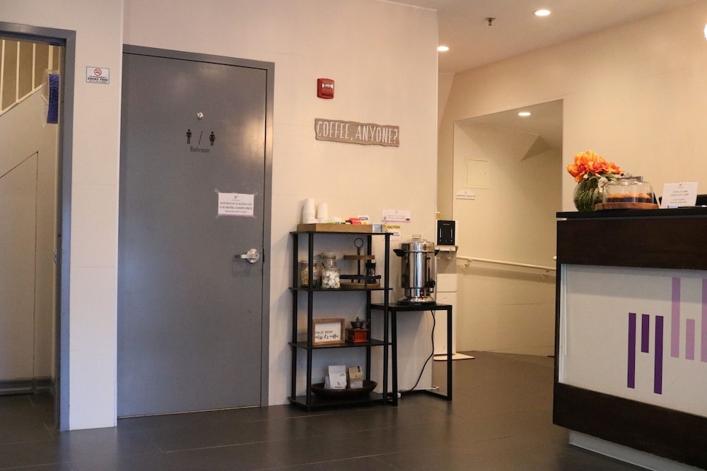 Midtown West Hotel - photo 3