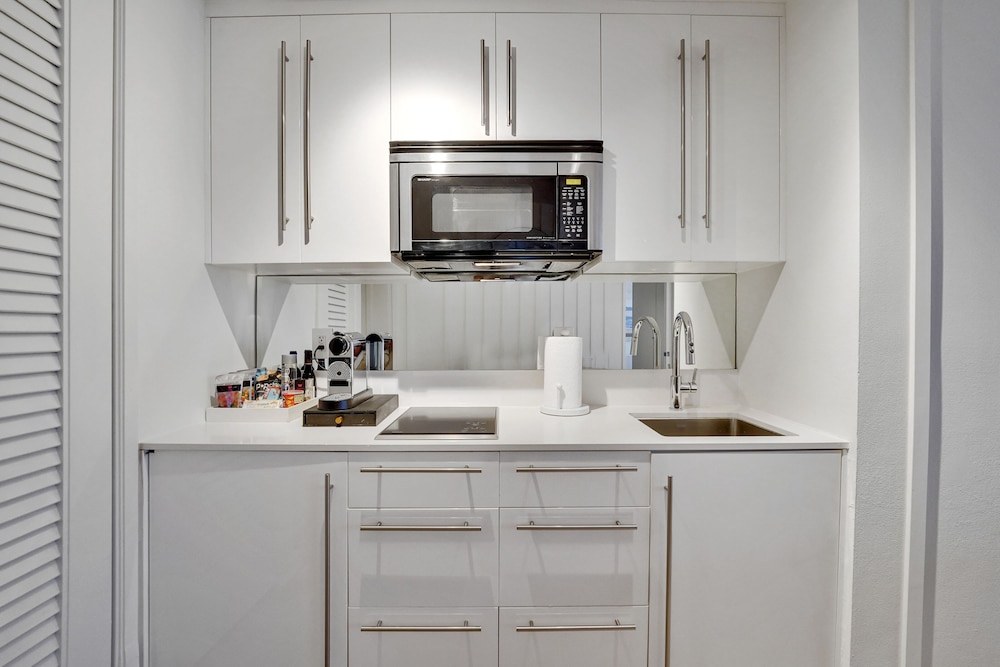 Private Residences at W SoBe by LRMB - photo 65
