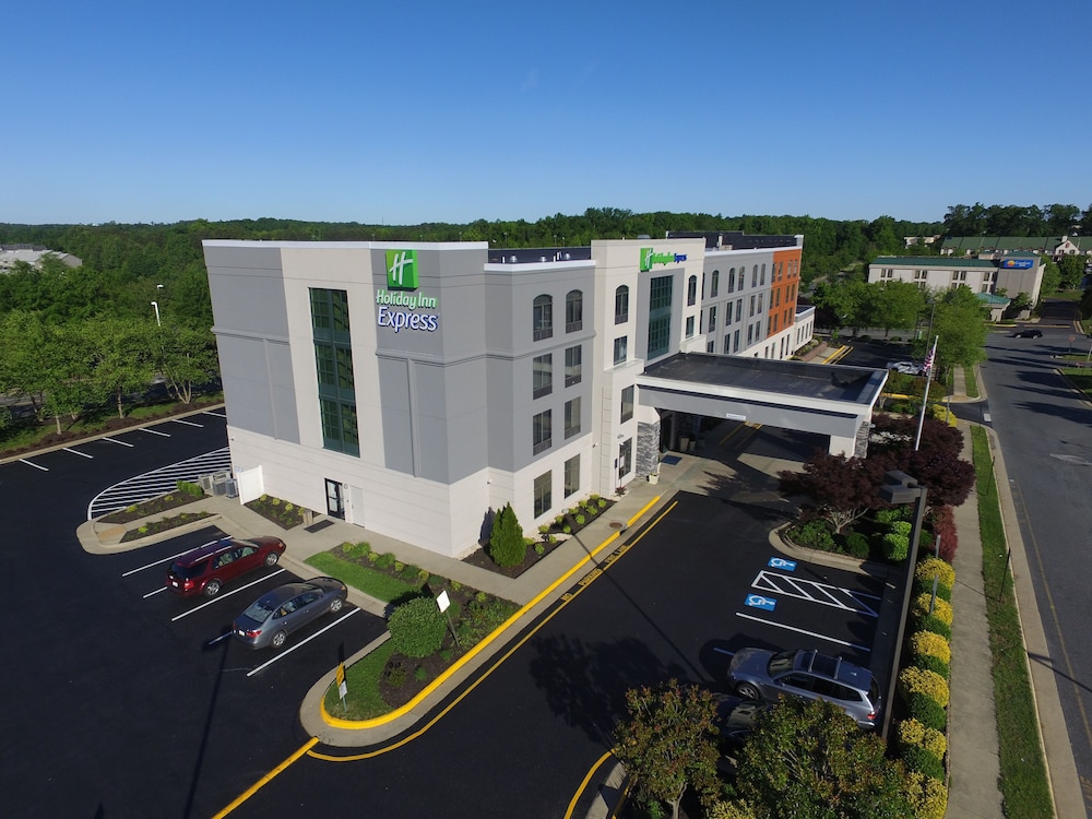 Holiday Inn Express Quantico Stafford by IHG - photo 49