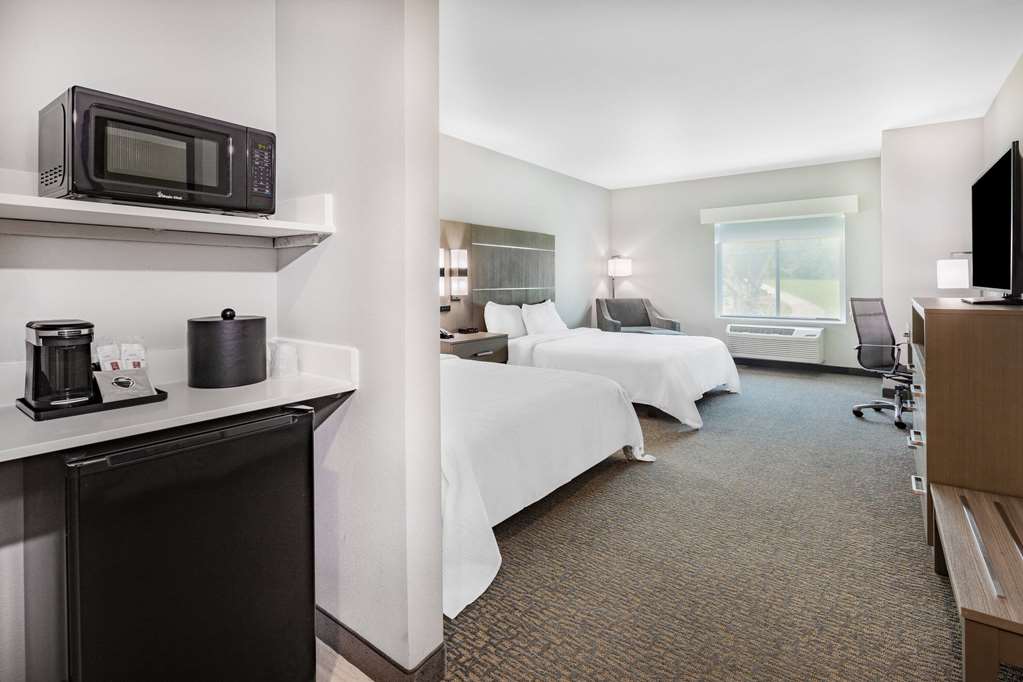 La Quinta Inn & Suites by Wyndham Jackson Cape Girardeau - photo 25