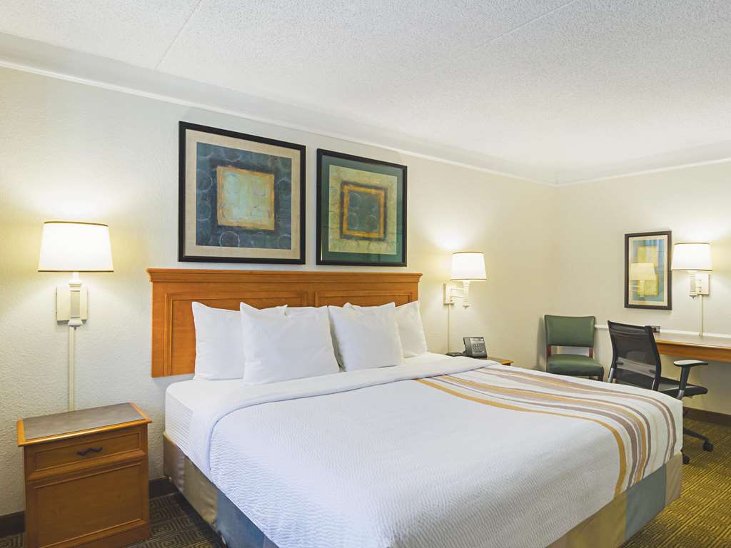 La Quinta Inn by Wyndham Denver Northglenn - photo 11