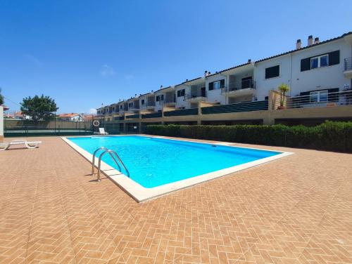 Bayside Holiday Home — 4-Star Luxury Hotel in Sao Martinho Do Porto, Portugal