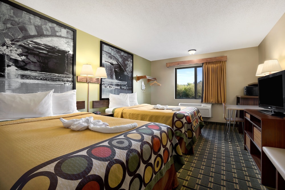 Super 8 by Wyndham Russellville - photo 7