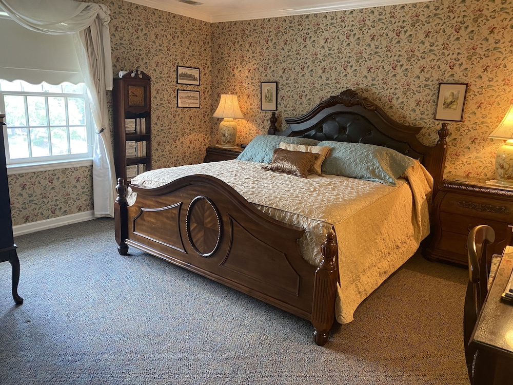 The Cypress Inn Bed & Breakfast - photo 21