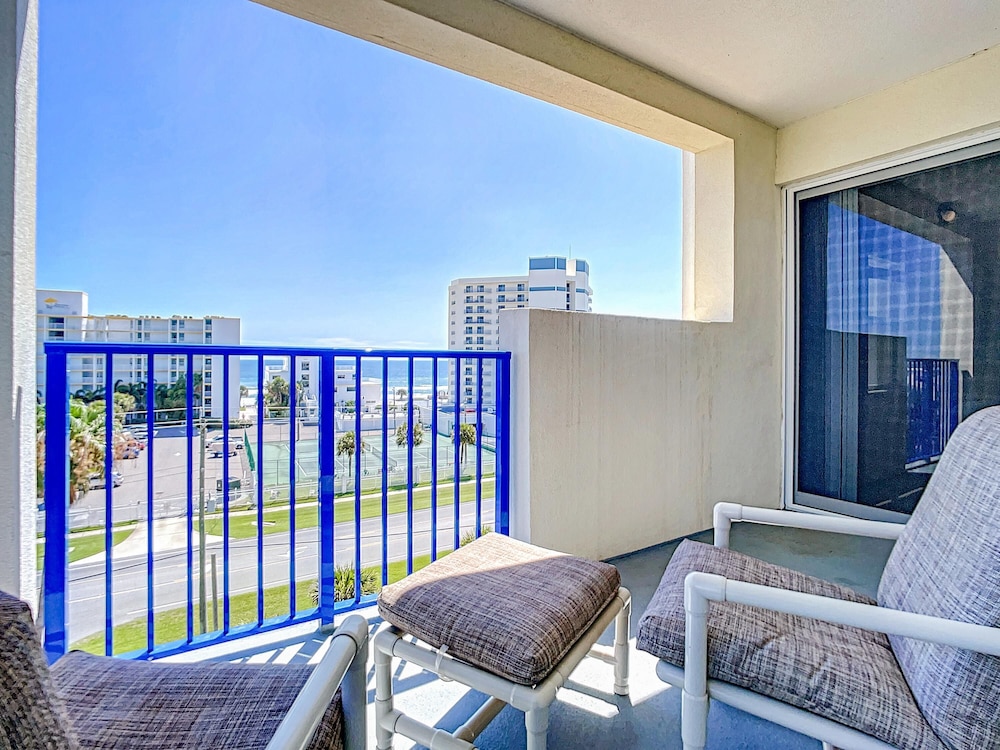 Seas Salt Penthouse Oversized Terrace Loft Ocean Views OW20 601 — 4-Star Luxury Hotel in New Smyrna Beach, United States