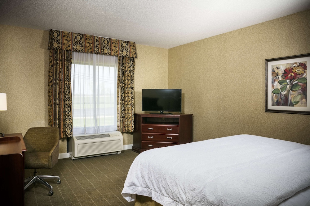 Hampton Inn & Suites Toledo Perrysburg - photo 9