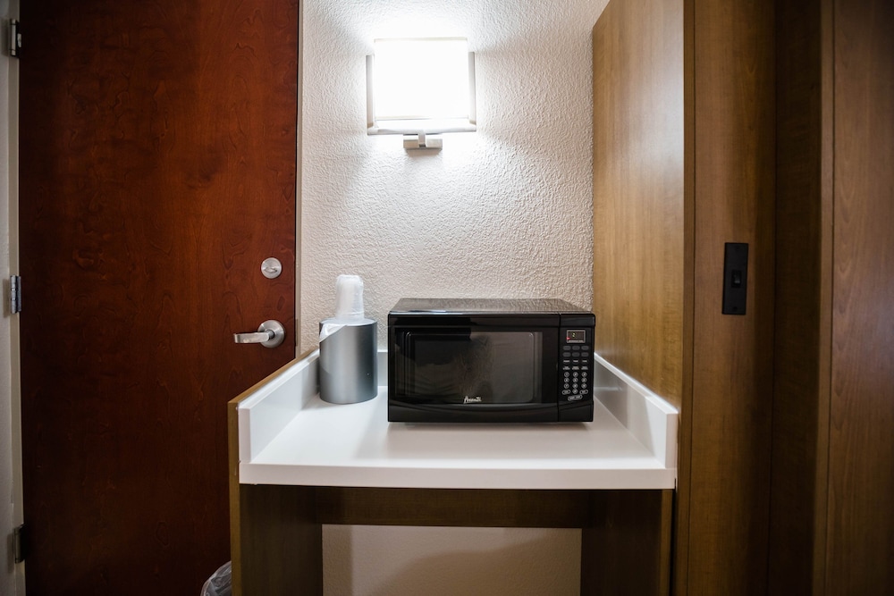 Holiday Inn Express & Suites Knoxville Farragut by IHG - photo 36