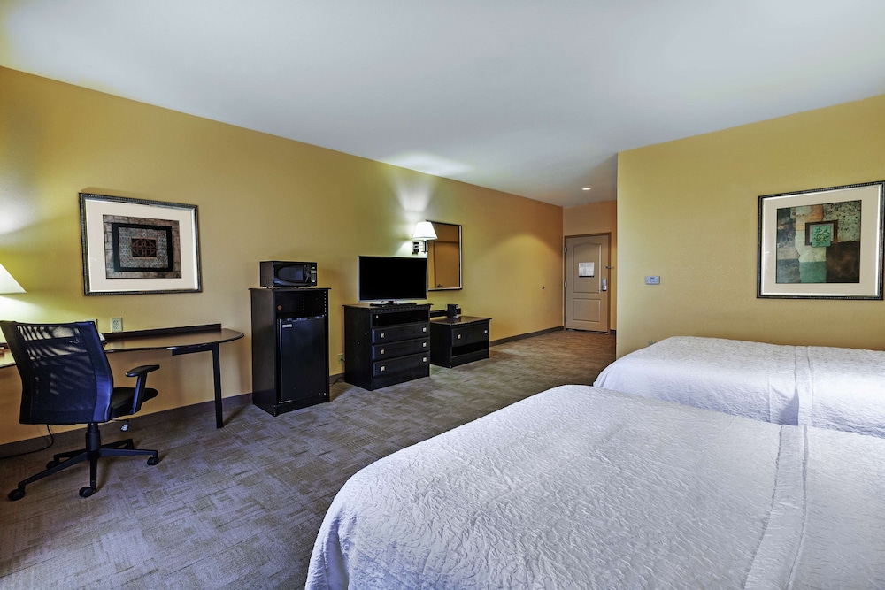 Hampton Inn & Suites Tulsa North Owasso - photo 24
