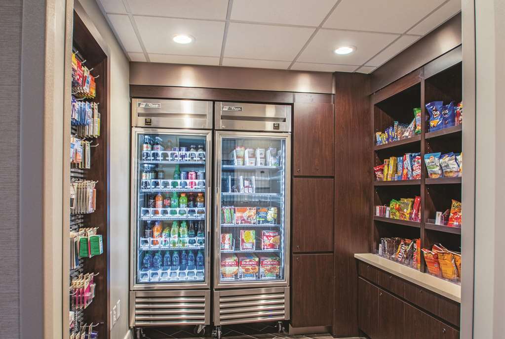 La Quinta Inn & Suites by Wyndham Orem University Pwy Provo - photo 57
