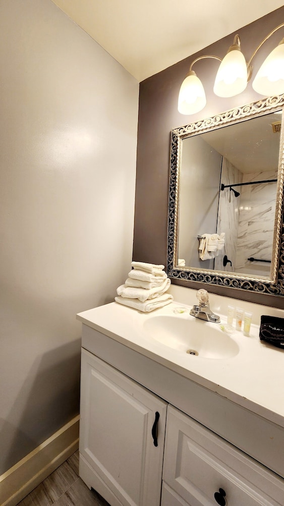 Santa Paula Inn - photo 25