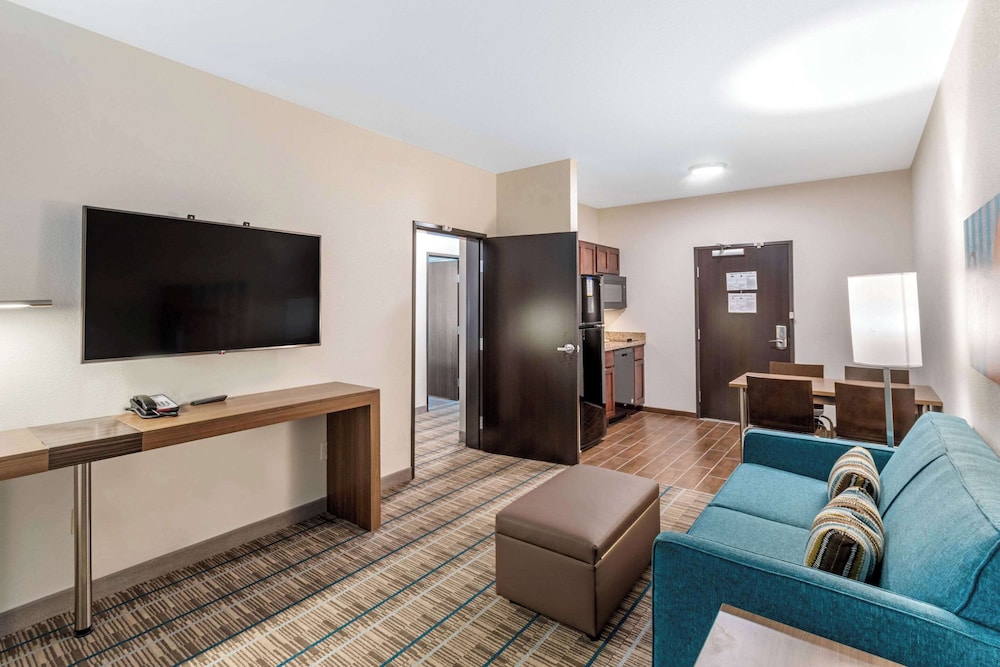 MainStay Suites Denver International Airport - photo 10