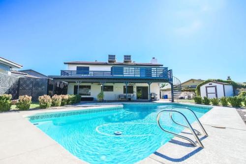 Exclusive Residence Steps from the Las Vegas Strip