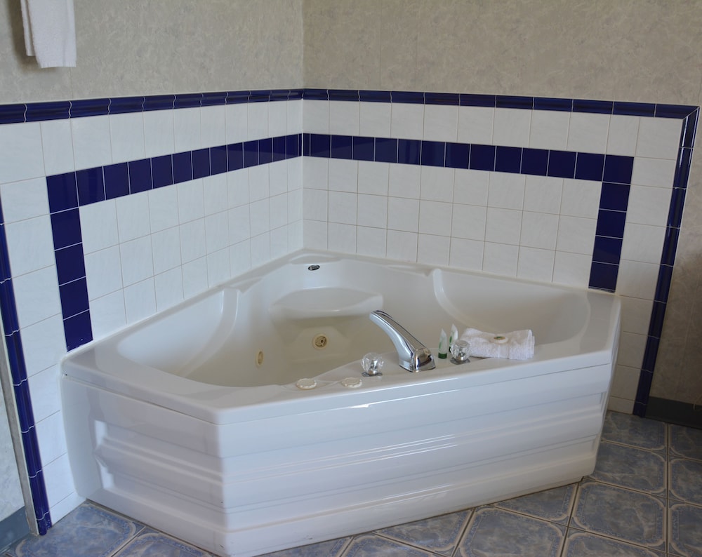 Travelodge by Wyndham Milwaukee - photo 36