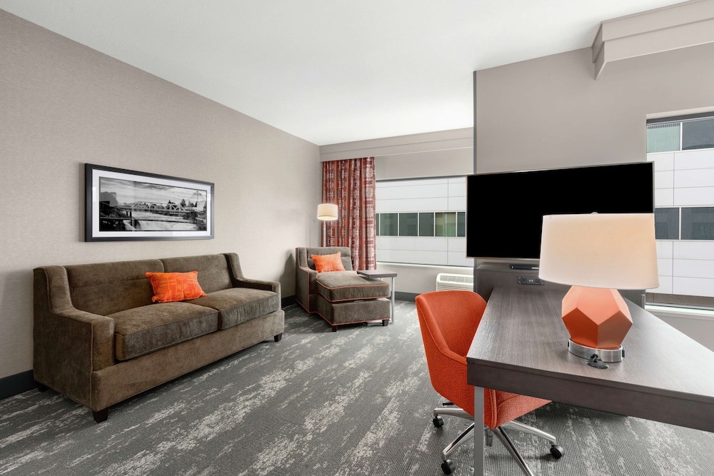 Hampton Inn & Suites Spokane Downtown South - photo 14