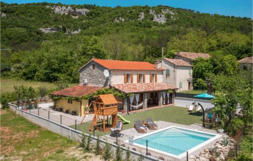 Gorgeous Home In Roc With Wifi — 4-Star Luxury Hotel in Buzet, Croatia