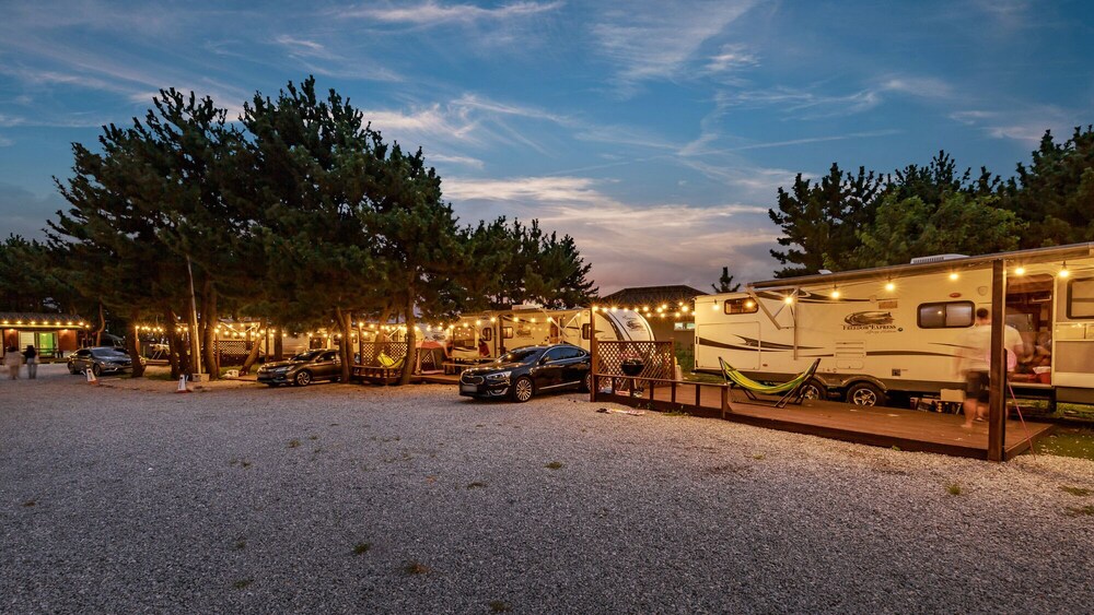 Yangyang Hajodae Campingcar — 4-Star Luxury Hotel in Sokcho, South Korea