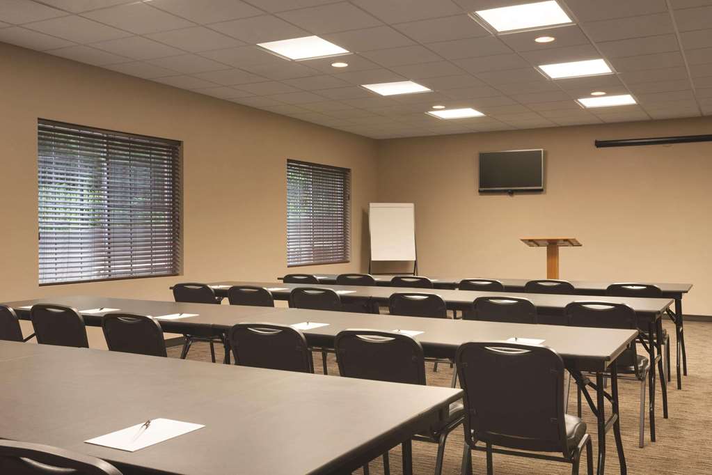 Country Inn & Suites by Radisson Goodlettsville TN - photo 12