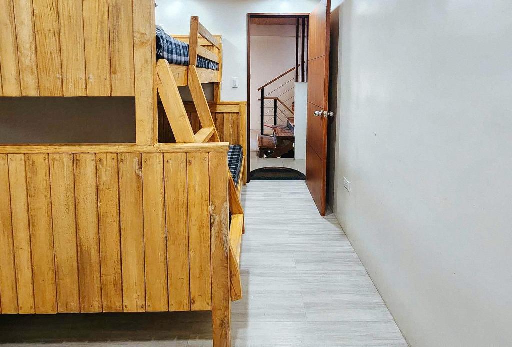 Reddoorz Near Baguio Night Market — Baguio
