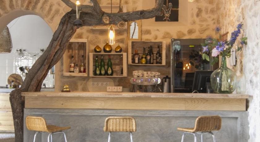 Home Hotel The Pink Pepper Tree in Lloseta, Spain