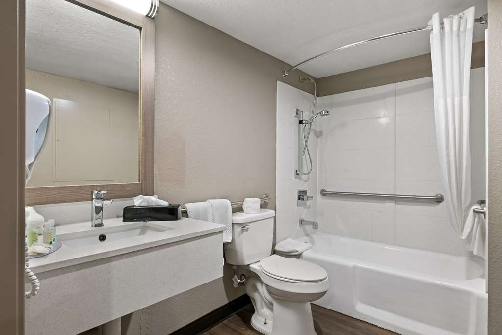 Quality Suites Wildwood The Villages - photo 19