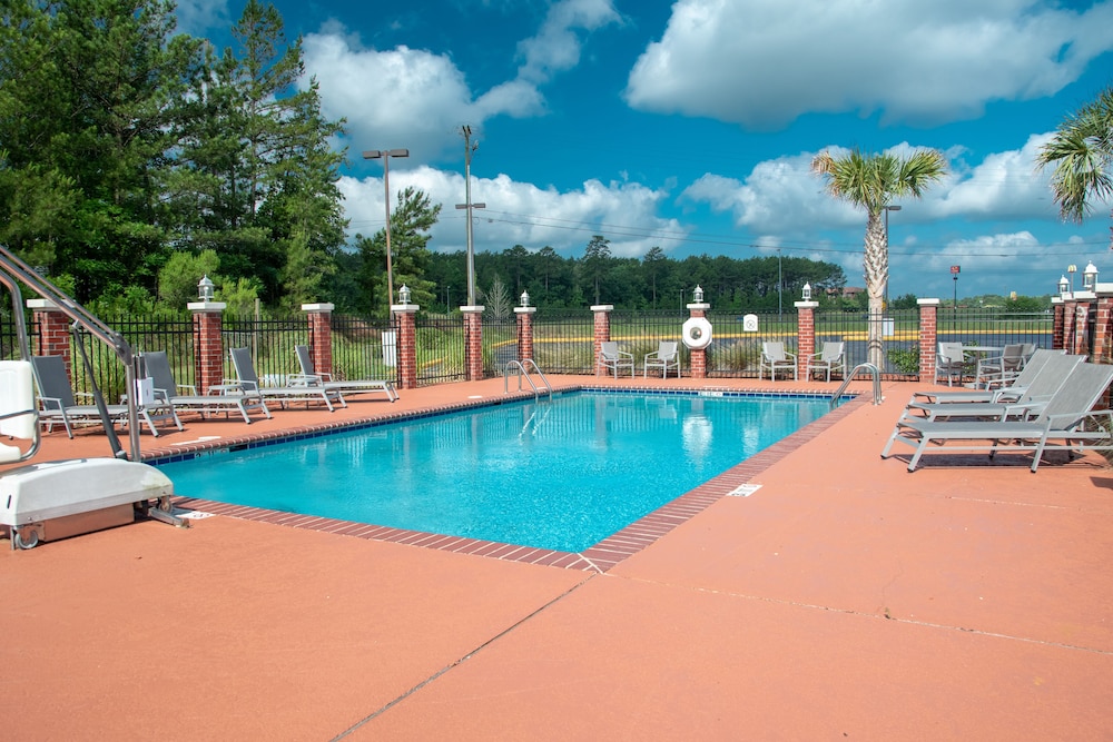 Holiday Inn Express Hotel & Suites Natchitoches by IHG - photo 27
