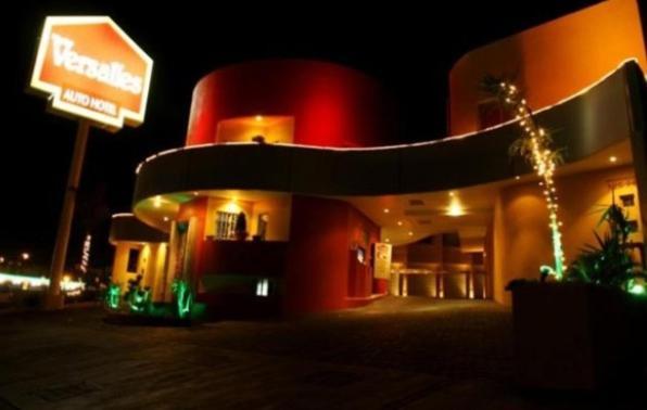 Autohotel Versalles — hotel in Parral