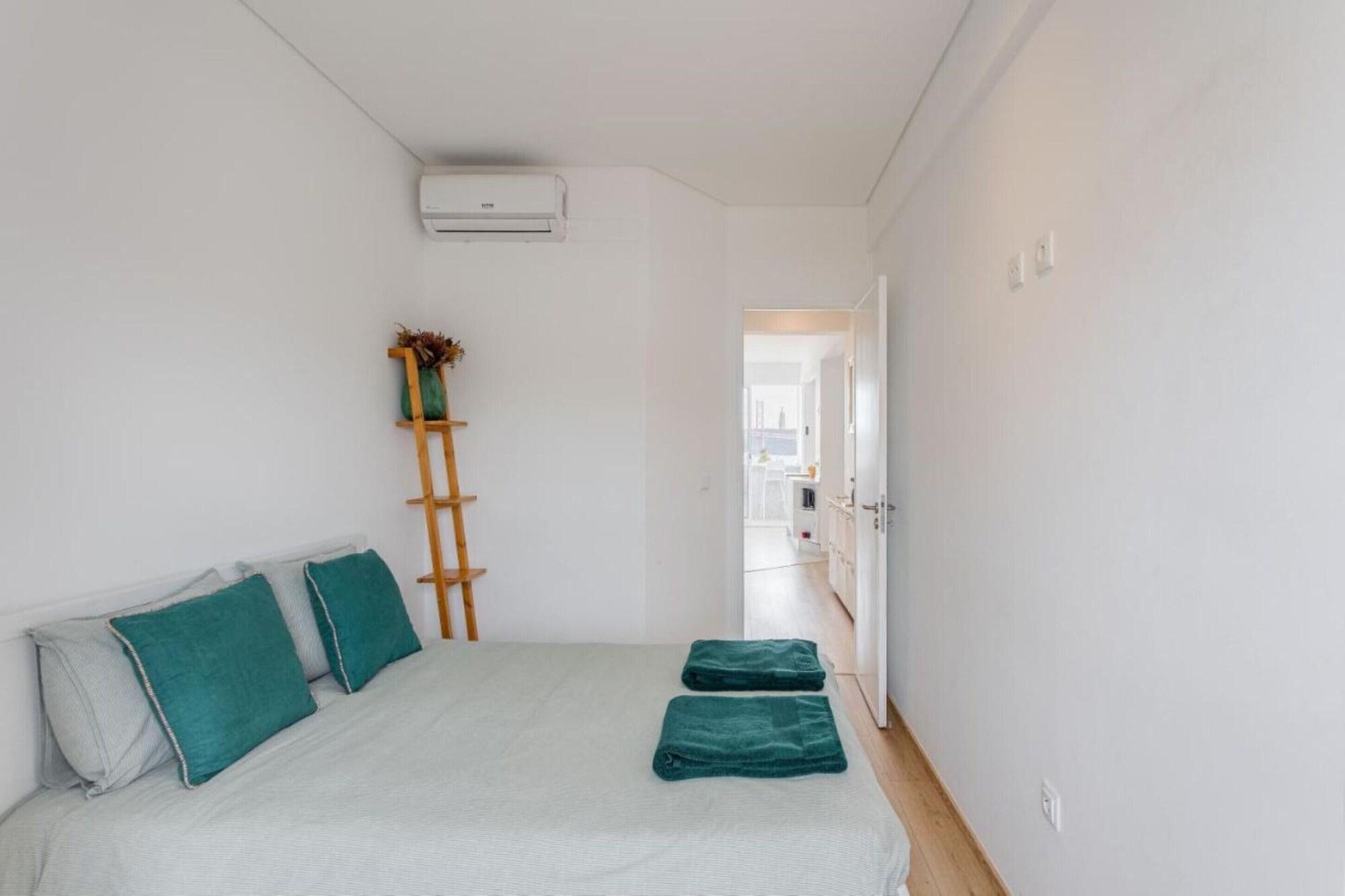 Tagus Bridge View 2BDR Apartment by LovelyStay — 4-Star Luxury Hotel in Lisbon, Portugal
