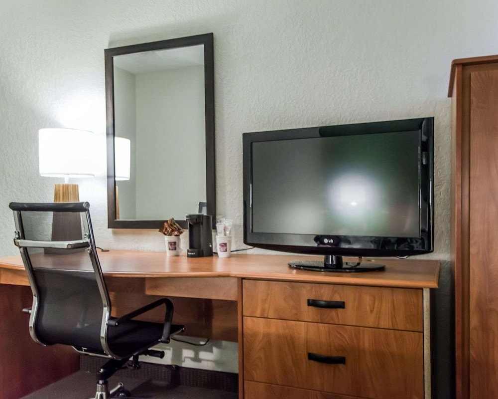 Blankenbaker Inn by IHG - photo 17