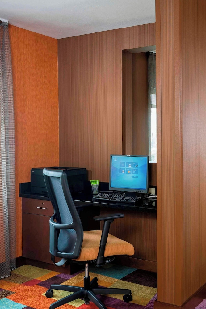 Fairfield Inn & Suites Mansfield Ontario - photo 17