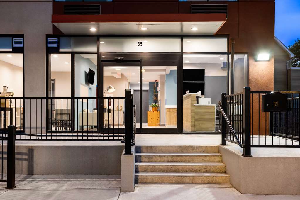 Days Inn by Wyndham Staten Island - photo 4