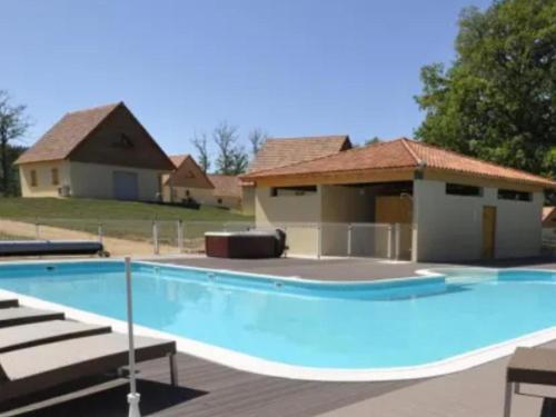 Lac Bleu nr 28 — hotel in Lacapelle-Marival