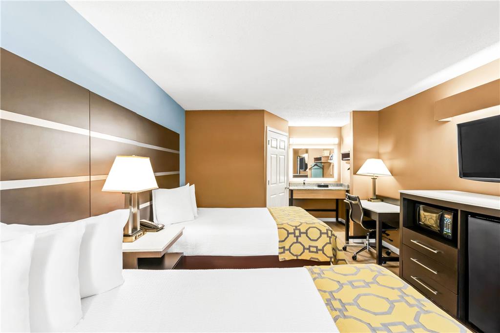Baymont by Wyndham Forest City - photo 18