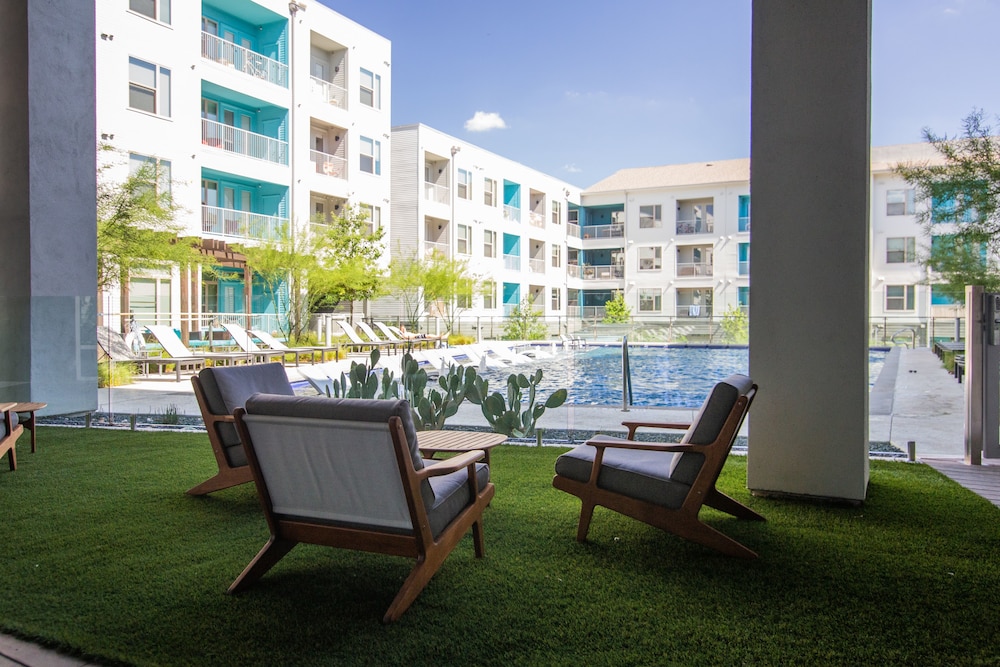 Locale University East — 4-Star Luxury Hotel in Austin, United States