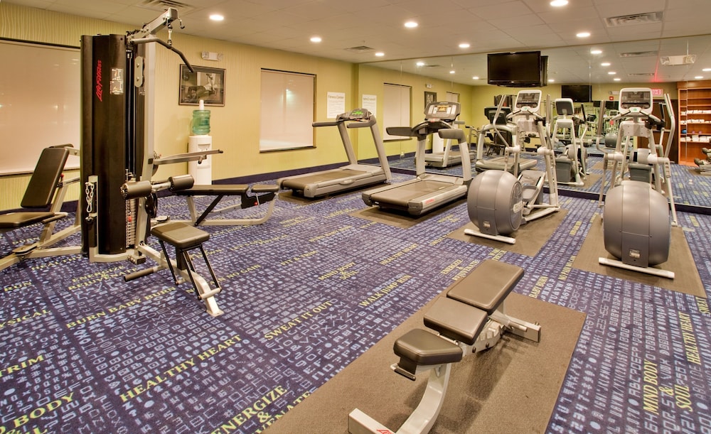 Holiday Inn Express Hotel & Suites St. Robert by IHG - photo 34