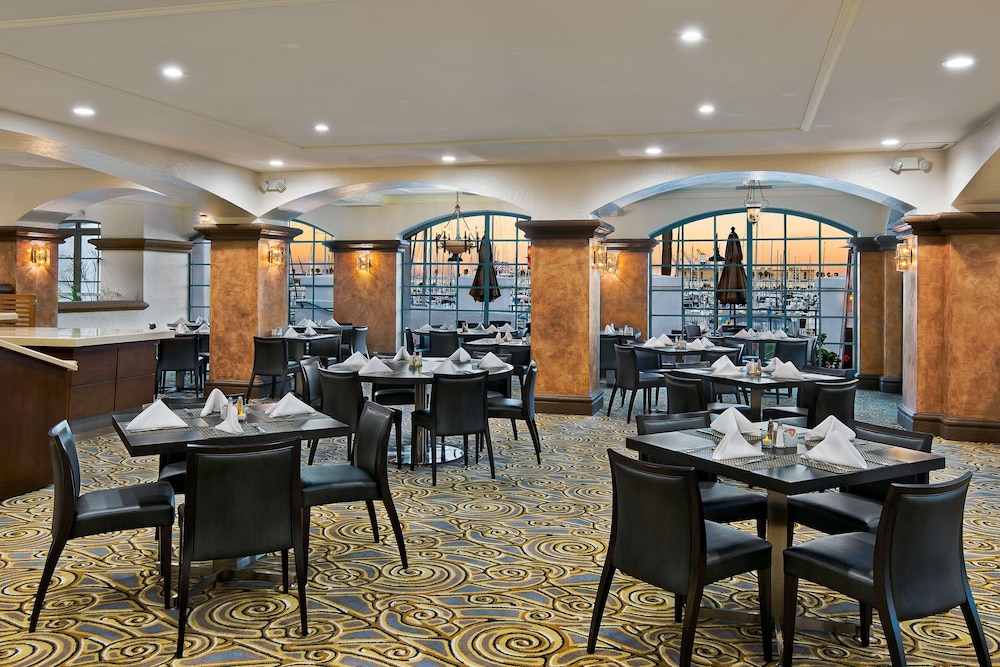 DoubleTree by Hilton San Pedro Port of Los Angeles - photo 38