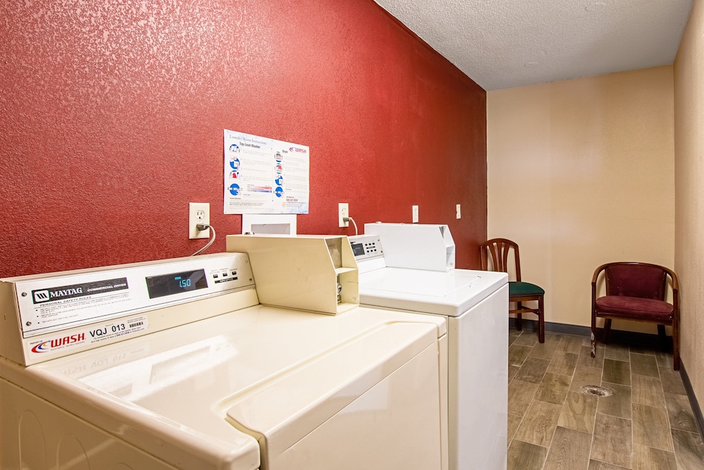 Red Roof Inn Battle Creek - photo 20