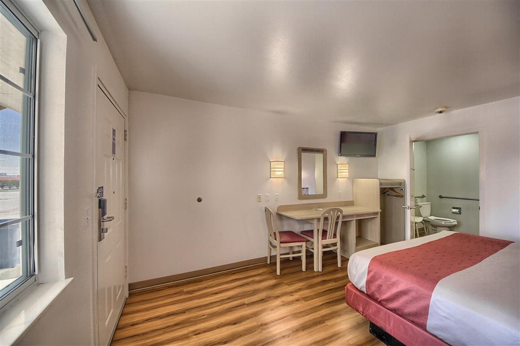 Motel 6 Kerrville TX - photo 12