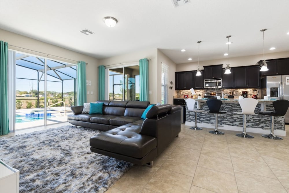7 Bedrooms 5 Bathrooms Solterra 4103 Od - photo 34