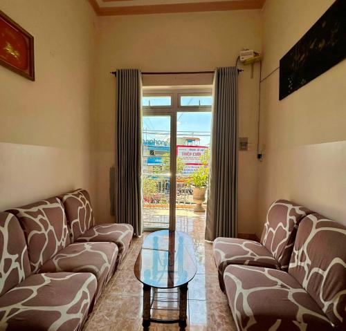 Tứ Hưng Hotel Bảo Lộc — Bao Loc — photo 2