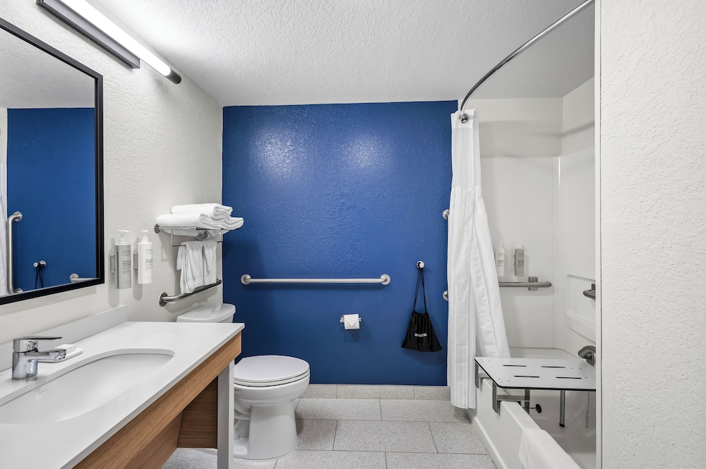 Spark by Hilton Alpharetta Roswell - photo 15