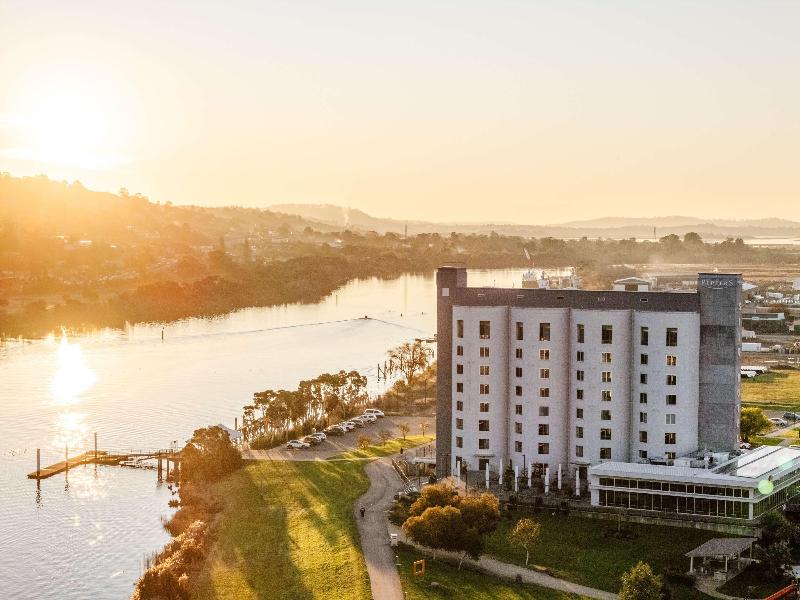 Peppers Silo Launceston — 5-Star Luxury Hotel in Launceston, Australia
