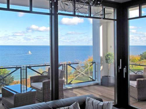 Villa Claire Meerblicksuite Sunrise Queen — 4-Star Luxury Hotel in Ostseebad Sellin, Germany