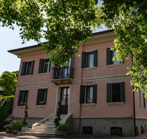 Villa Trevisi APARTMENT free parking — 4-Star Luxury Hotel in Treviso, Italy