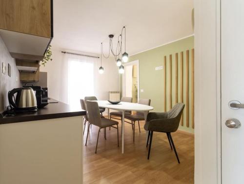 Elegant flat in the city centre with two suite — 4-Star Luxury Hotel in Perugia, Italy