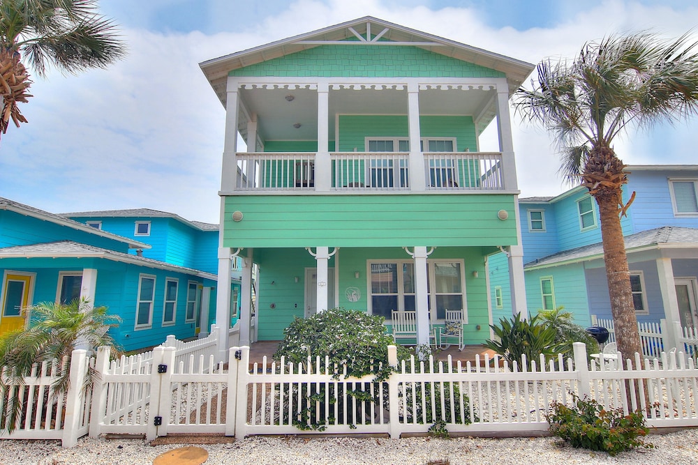 Birds of Paradise Port Aransas — 4-Star Luxury Hotel in Port Aransas, United States