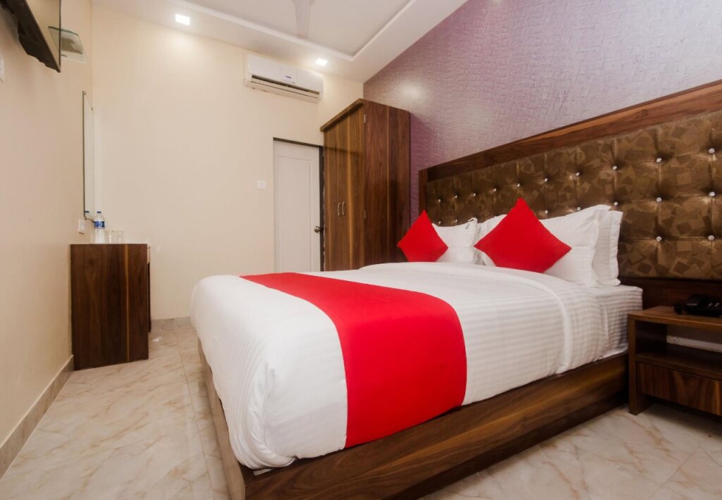 OYO 19156 Hotel Greenforest