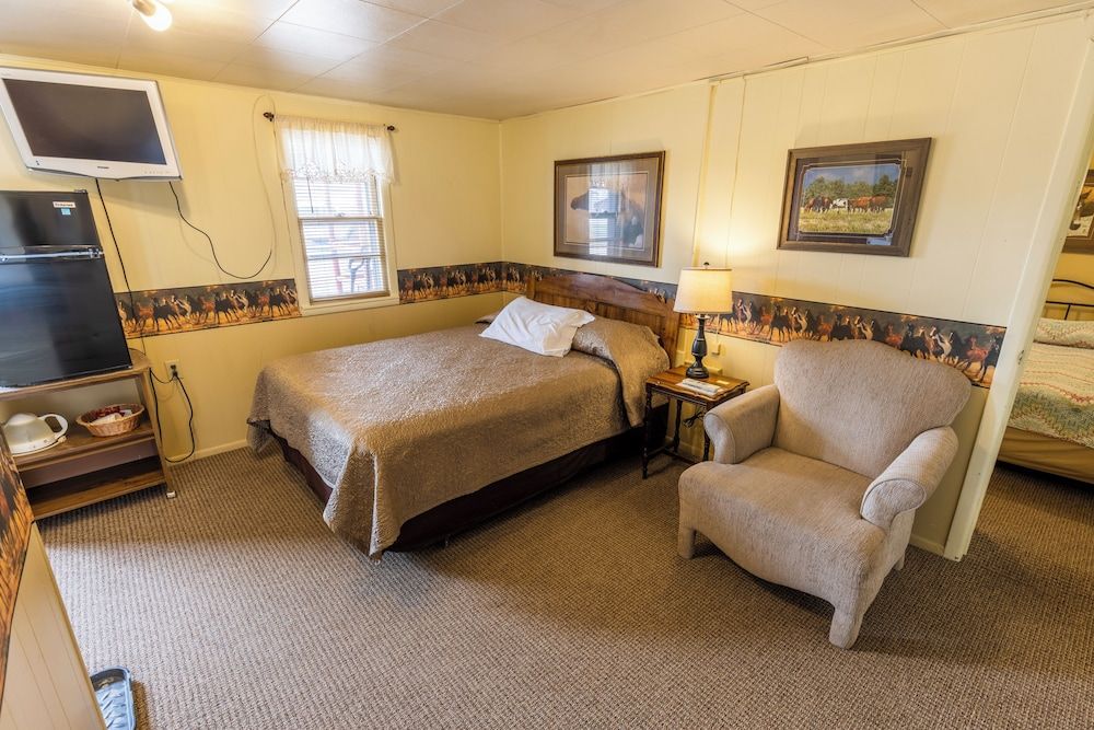 Sunset RV Park and Motel — hotel in Belle Fourche
