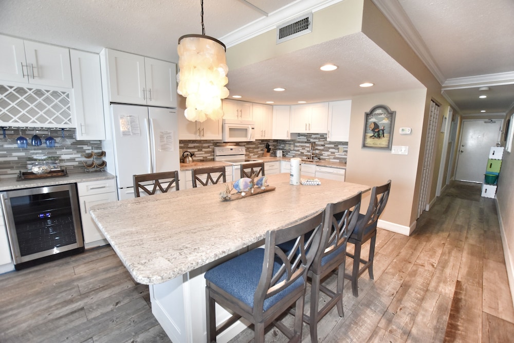 0309 Waters Edge Resort 1 Bedroom Condo by RedAwning - photo 9