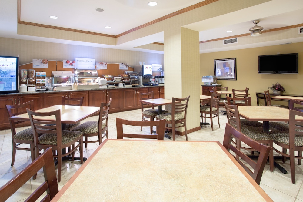 Abilene Inn & Suites - photo 23