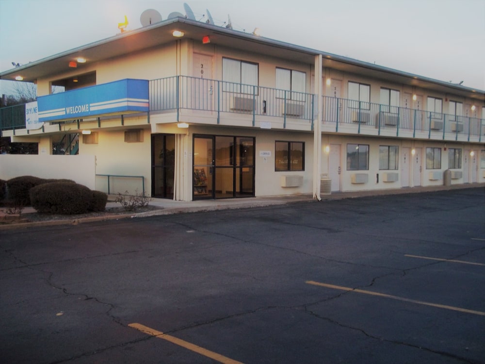 Skyline Inn - photo 10